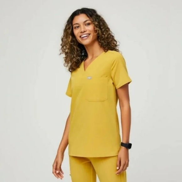 Figs (Set) - Yola Skinny Scrub Pants AND Catarina One-Pocket Scrub Top *Gold - Picture 1 of 16